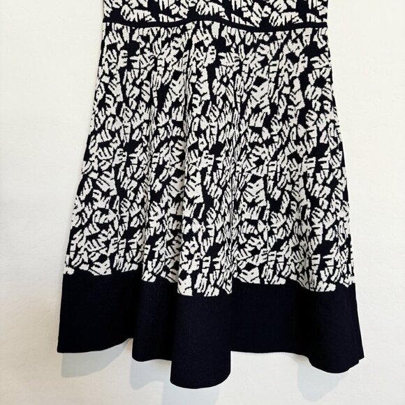 Eliza J Knit Sleeveless Crewneck Geometric Print Fit + Flare Sweater Dress Large - Picture 3 of 8